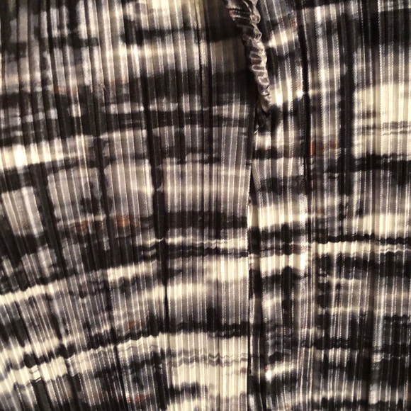 Unique blouse - Picture 7 of 8